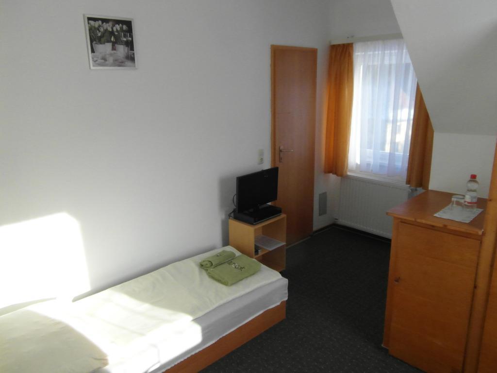 Pension "Am Wald" Лаутентхаль Номер фото