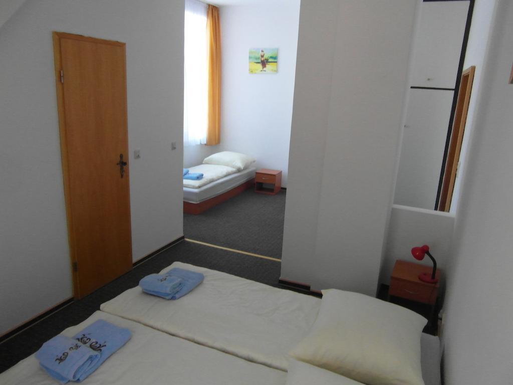 Pension "Am Wald" Лаутентхаль Номер фото